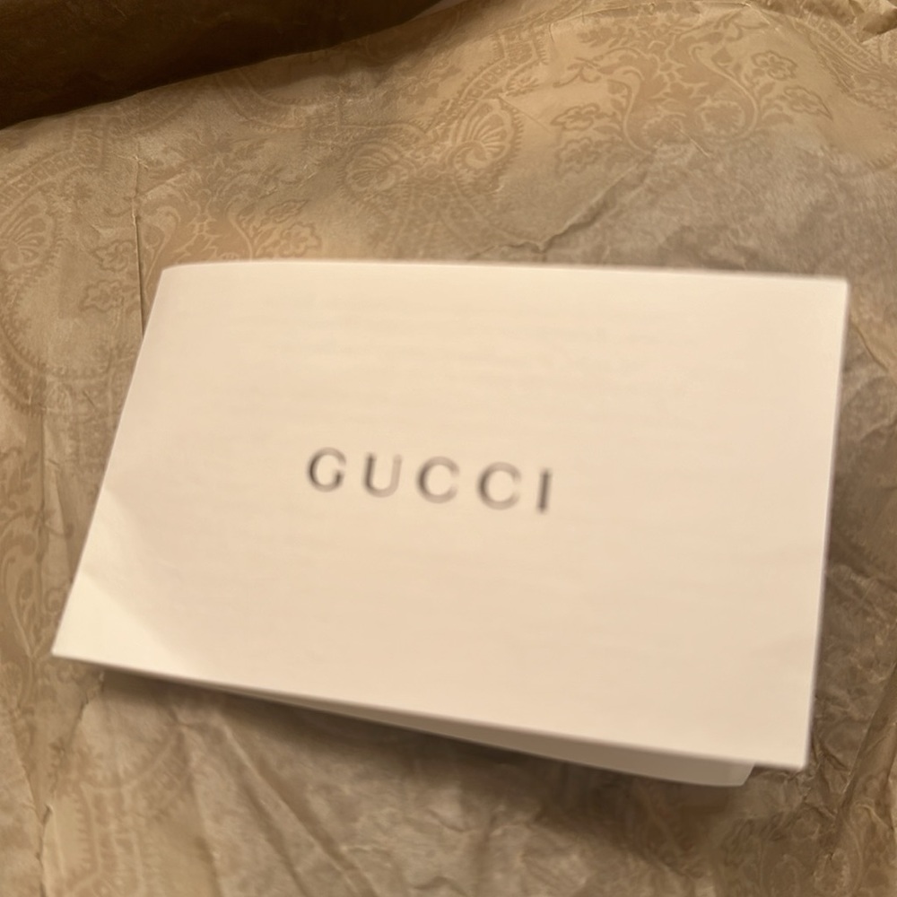Gucci - Picture 5 of 8